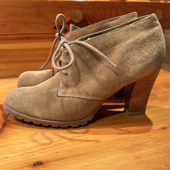 Audrey Brooke Tan Suede Leather Block Heel Booties - Picture 1 of 5